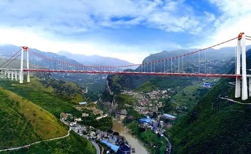  波特率蓝军擒拿红军，斯坦福桥迎来关键胜利  